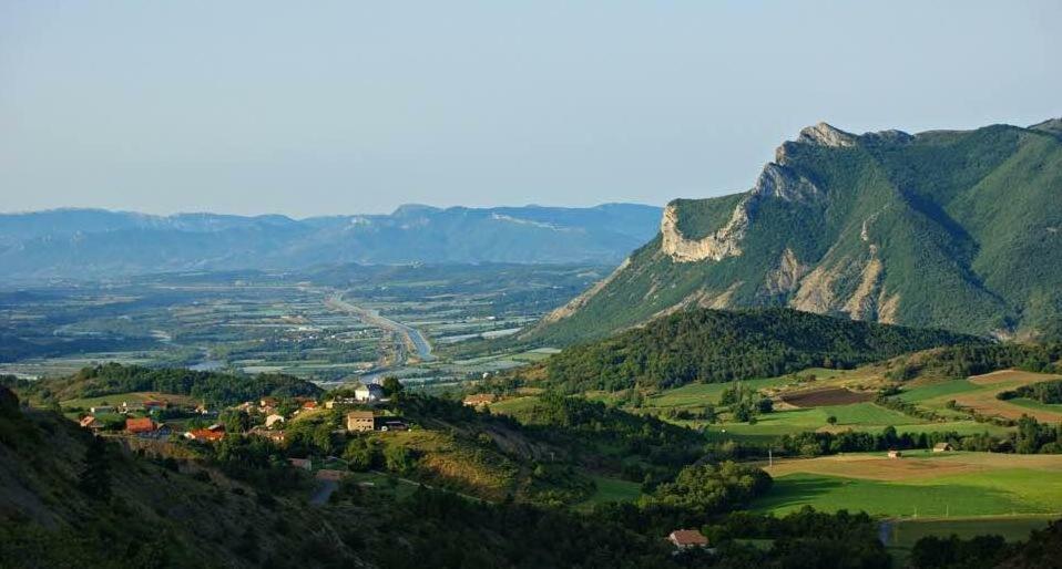 Chambre D'Hotes La Citadelle Lardier-et-Valenca ภายนอก รูปภาพ